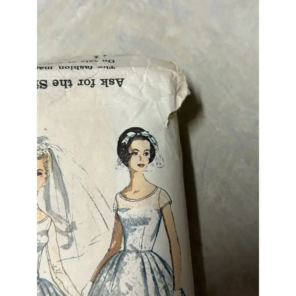 Vintage 1962 Simplicity‎ Pattern #4511 Short or Long Wedding Gown Size 16
